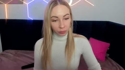 Snapshot of diana_garrett chatting on February 12, 8:59 am Diana online show from February 12, 8:59 am