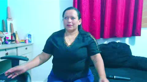 Diana Lozano online show from February 12, 4:18 am