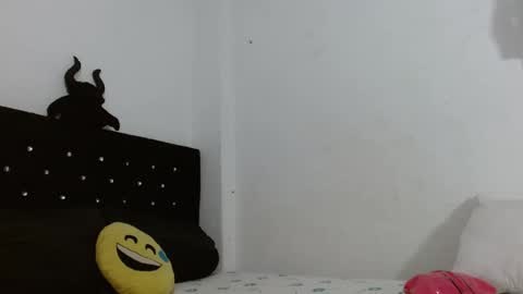 diana_o1 online show from June 1, 1:46 pm