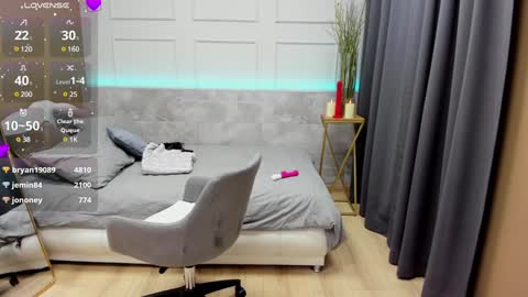 Diana online show from December 7, 11:40 am