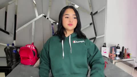 Snapshot of dianarous chatting on October 9, 3:04 am dianarous online show from October 9, 3:04 am