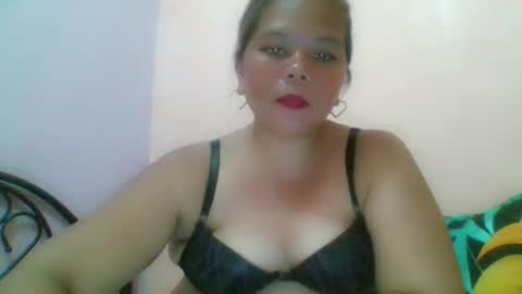 Snapshot of diane4you chatting on July 28, 6:20 pm diane4you online show from July 28, 6:20 pm