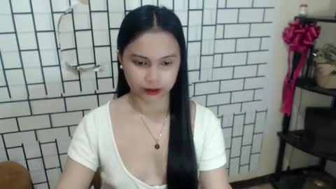 Snapshot of diane_intownx chatting on February 7, 3:45 am Diane online show from February 7, 3:45 am