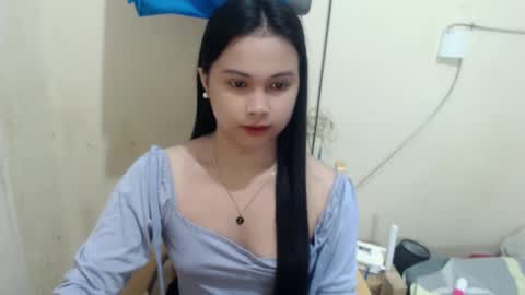 Snapshot of diane_intownx chatting on February 9, 3:00 am Diane online show from February 9, 3:00 am