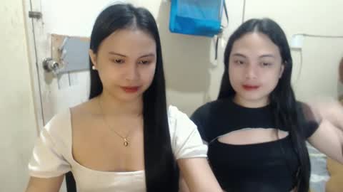 Snapshot of diane_intownx chatting on February 17, 1:15 am Diane online show from February 17, 1:15 am
