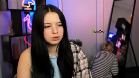 diara ti online show from February 7, 7:34 am