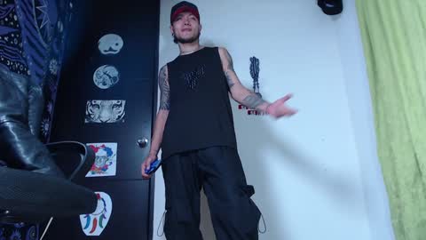 DICAPRIO online show from December 3, 7:55 pm