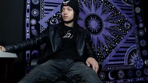 DICAPRIO online show from January 11, 6:23 pm