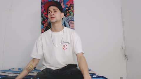 dick_boy_18 online show from May 4, 3:30 pm