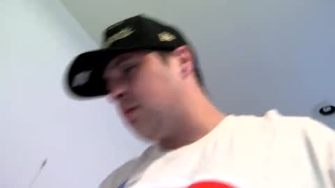 Snapshot of dickemdown93est chatting on March 17, 6:33 pm dickemdown93est online show from March 17, 6:33 pm