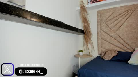 Snapshot of dickgriffith chatting on January 4, 6:40 pm Dick Griffith online show from January 4, 6:40 pm