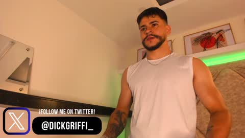 Snapshot of dickgriffith chatting on January 28, 12:00 pm Dick Griffith online show from January 28, 12:00 pm