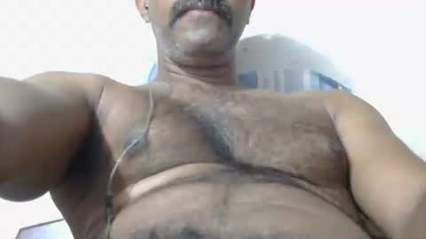 Snapshot of dickruss0070003 chatting on April 4, 1:37 am dick rus online show from April 4, 1:37 am
