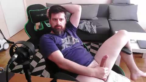 Snapshot of dickstaza chatting on June 23, 1:42 pm dickstaza online show from June 23, 1:42 pm