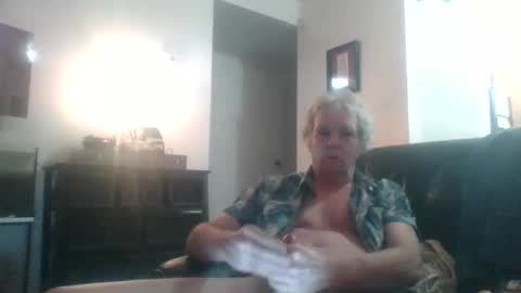 Snapshot of dickwinner0000 chatting on January 14, 3:32 am Dickwinner0000 online show from January 14, 3:32 am