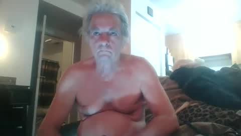 Snapshot of dickwinner0000 chatting on January 19, 1:53 am Dickwinner0000 online show from January 19, 1:53 am
