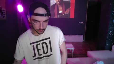 didismurf02 online show from May 9, 2:17 am