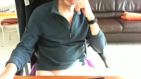 didonc from france..... online show from March 1, 8:38 am