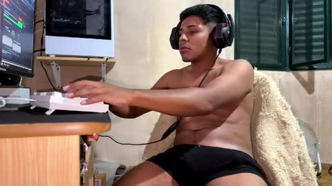 Snapshot of diego0m19 chatting on April 4, 5:38 am Blackcock online show from April 4, 5:38 am