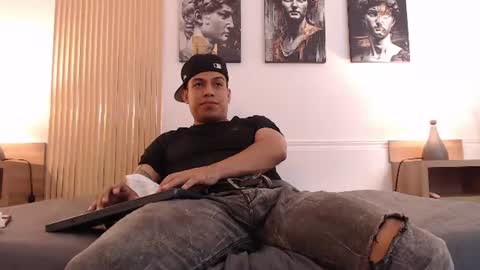Snapshot of diego_salvatore chatting on July 16, 4:57 pm diego_salvatore online show from July 16, 4:57 pm