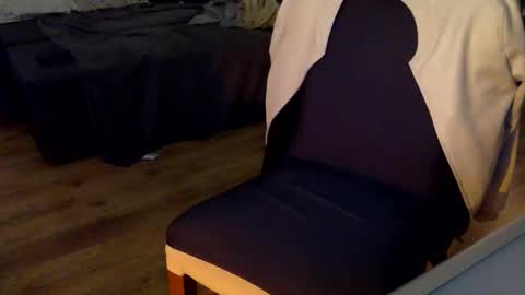 diegocruz_ online show from May 23, 1:44 am