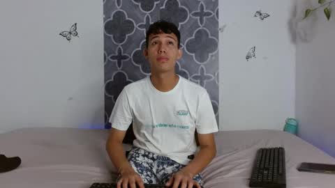 diegodakoda_01 online show from September 9, 1:21 pm