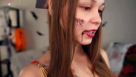 Elwyna online show from October 30, 7:14 pm