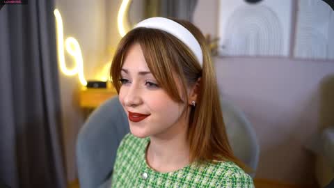 Snapshot of dietmountaindew_ chatting on December 30, 6:16 pm Sophie online show from December 30, 6:16 pm