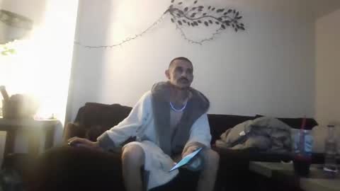 Snapshot of dig1984 chatting on November 2, 1:35 pm dig1984 online show from November 2, 1:35 pm