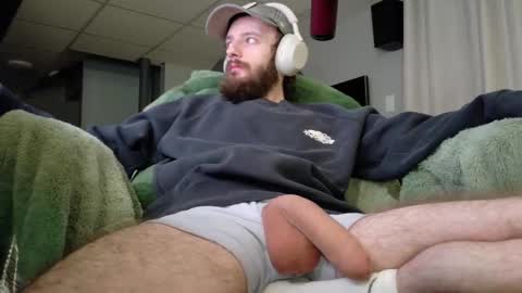 digbicknik online show from March 2, 2:25 am