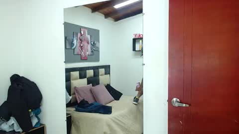 Snapshot of diiego_xxx chatting on January 12, 7:42 pm diiego_xxx online show from January 12, 7:42 pm