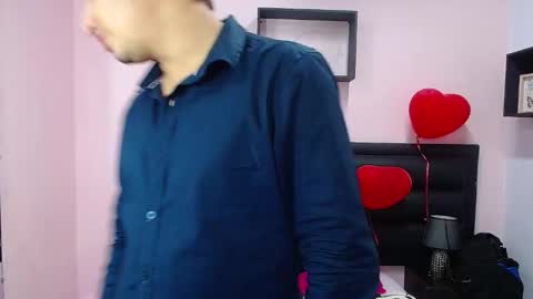 Snapshot of diiego_xxx chatting on February 16, 8:00 pm diiego_xxx online show from February 16, 8:00 pm
