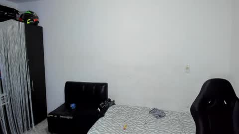 diiego_xxx online show from May 12, 11:51 am