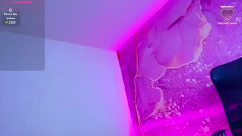 diiosa_latina online show from July 3, 7:20 pm