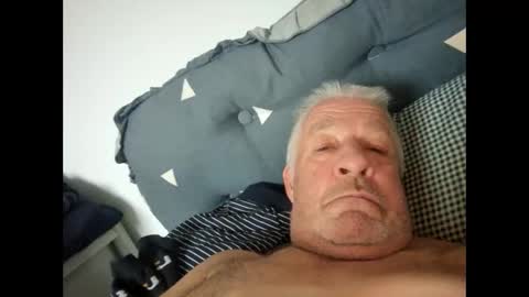 Snapshot of dijoho123 chatting on February 5, 3:16 pm dijoho123 online show from February 5, 3:16 pm