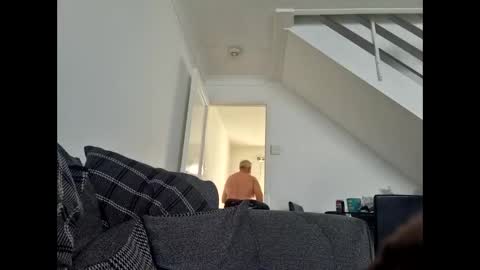 Snapshot of dijoho123 chatting on April 4, 2:47 pm dijoho123 online show from April 4, 2:47 pm