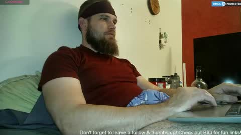 Snapshot of dikdowndaddy chatting on May 4, 6:31 am Daddy online show from May 4, 6:31 am