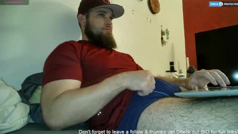 Snapshot of dikdowndaddy chatting on May 11, 9:48 am Daddy online show from May 11, 9:48 am