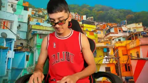 DILAN online show from May 4, 7:21 pm