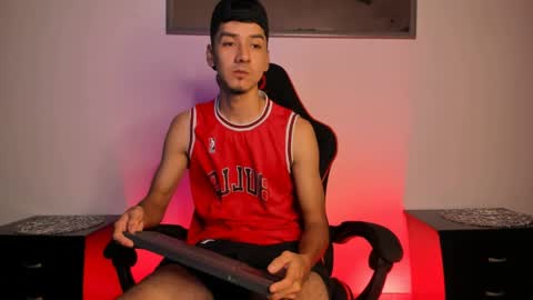 DILAN online show from May 14, 2:13 pm