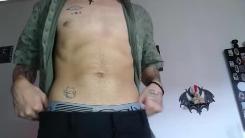 Snapshot of dillan_lust chatting on June 4, 6:58 pm Dillan lust online show from June 4, 6:58 pm