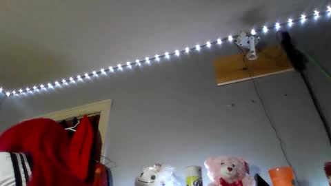 Snapshot of dime9nsmoke chatting on March 3, 5:09 am Dime9 online show from March 3, 5:09 am