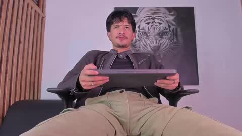 Snapshot of dimitrideluxe chatting on October 9, 7:45 pm Dimitri online show from October 9, 7:45 pm