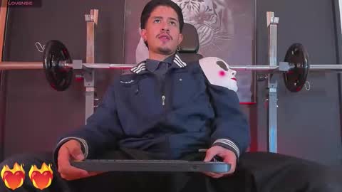 Snapshot of dimitrideluxe chatting on November 1, 8:11 pm Dimitri online show from November 1, 8:11 pm