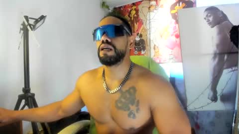 dimitry kyle mucle online show from December 12, 12:44 pm