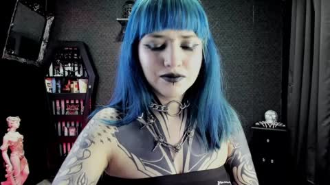 Snapshot of dimmuanddarkness chatting on January 9, 8:45 am dimmuanddarkness online show from January 9, 8:45 am