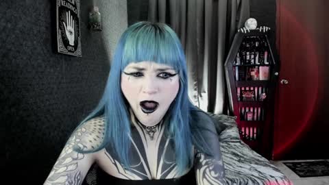 Snapshot of dimmuanddarkness chatting on February 7, 3:55 am dimmuanddarkness online show from February 7, 3:55 am