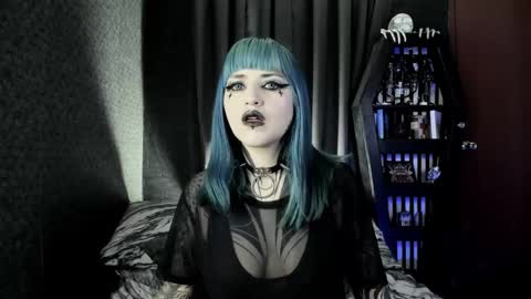 Snapshot of dimmuanddarkness chatting on February 16, 12:41 am dimmuanddarkness online show from February 16, 12:41 am