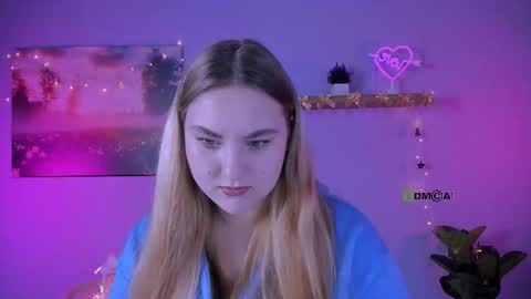 dina_bloom online show from December 19, 9:38 am