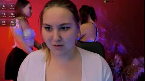 dina_bloom online show from January 31, 7:45 pm